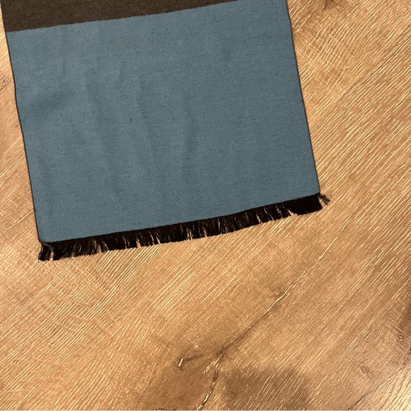 Chelsey by JOSEPH Striped Scarf 100% Silk, Beautiful, Mint! 12x70 - Picture 3 of 6